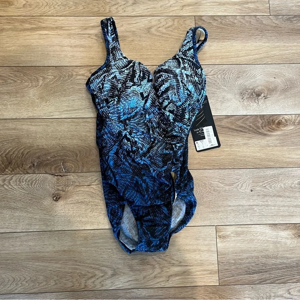 $200 NWT Miraclesuit 10 Boa Blues Underwire Bra Tummy Control One Piece Navy